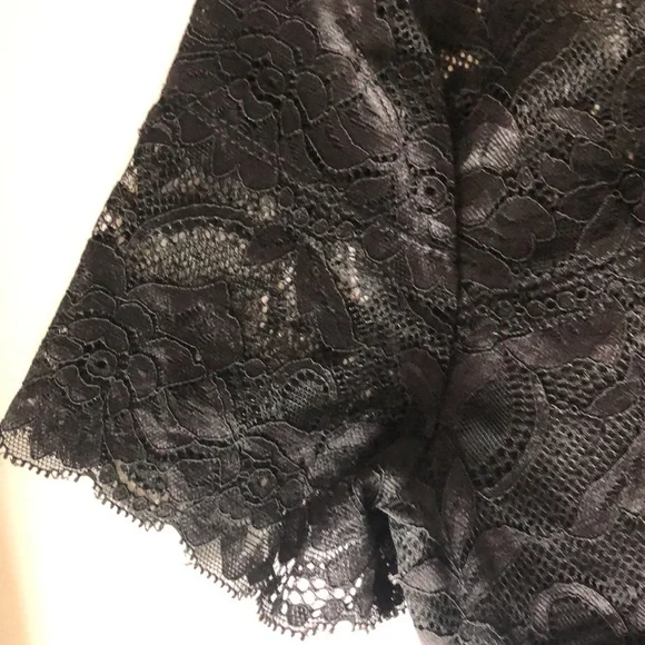 Guess Lace Blouse (Size Small) NWT - Picture 7 of 11